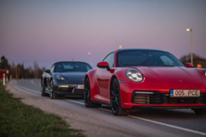 Mis on parem kui Porsche? Kaks Porschet!