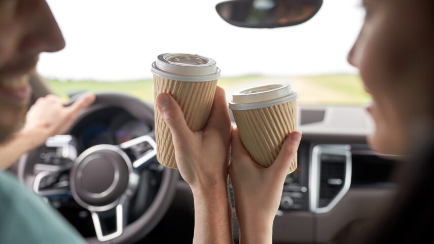 Kohv autosse: kuidas seda kõige lihtsamini valmistada?