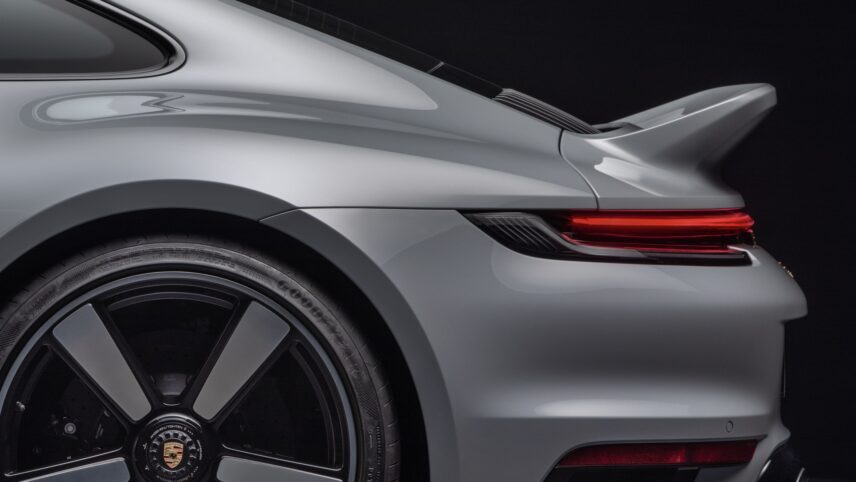 Uus Sport Classic erimudel on hetkel kõige võimsam manuaalkastiga Porsche 911