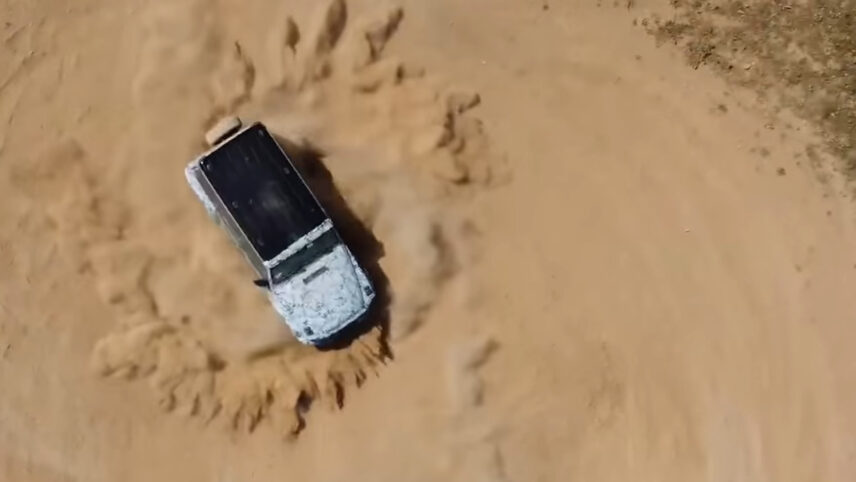 Video: Mercedes-Benz EQG suudab pöörata kohapeal