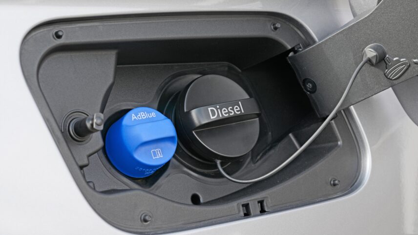 Teeme selgeks: mis on AdBlue ja miks seda osades autodes kasutama peab?