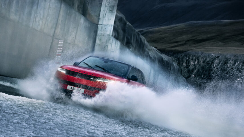 Uus Range Rover Sport avalikustati riskantse kaskadööritriki käigus