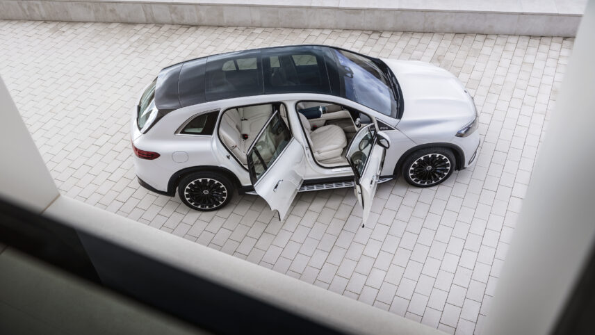 Eestis algas Mercedese elektrilise luksusmaasturi EQS SUV müük