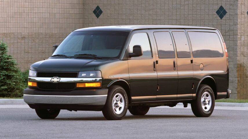 Kasutatud GMC Savana ja Chevrolet Express: igihaljas luksuslik väikebuss, mille veakohad on hästi teada
