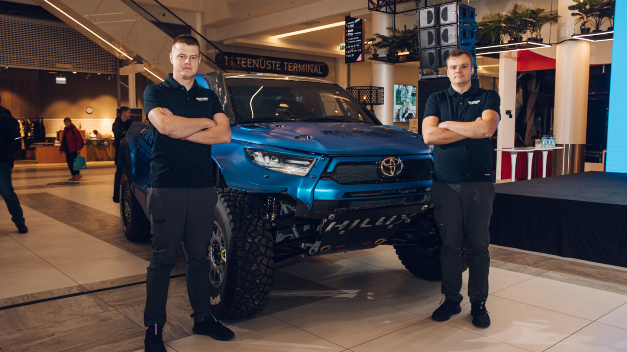 Esimene Eesti meeskond osaleb oma sõidukitega Dakari kõrberallil, üks neist on päris kuulus auto