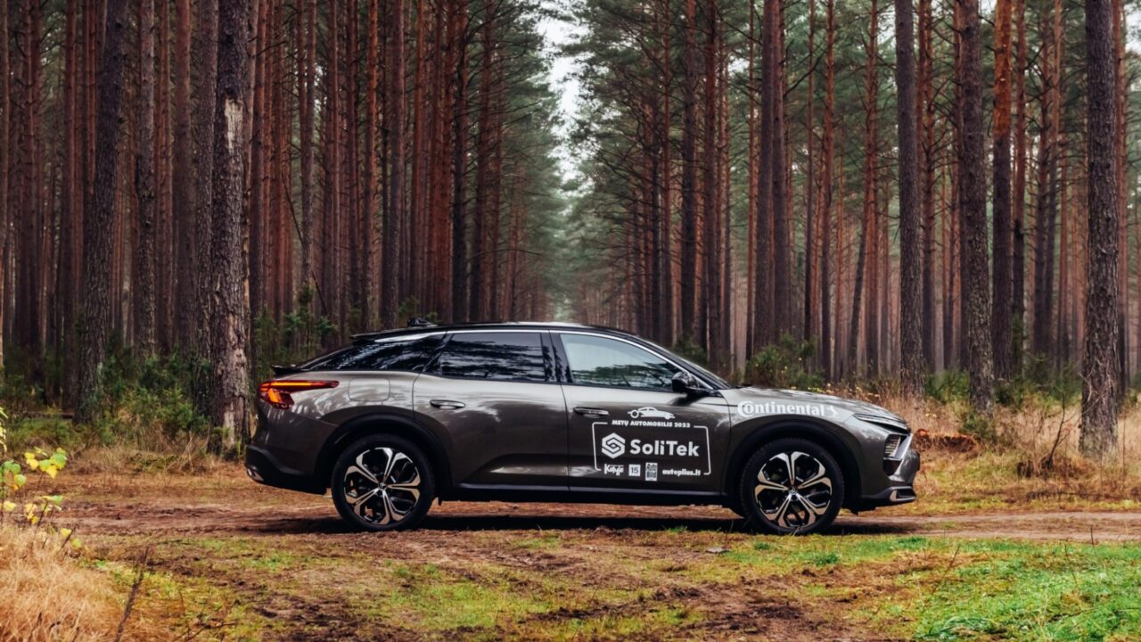 Leedus valiti väga napilt aasta autoks Citroën