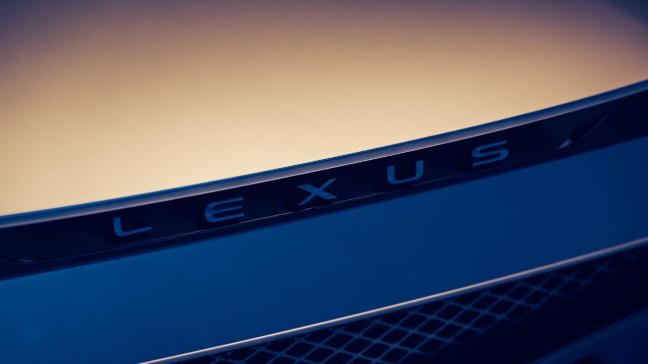 Lexus testib väga huvitavat manuaalkasti lahendust elektriautodele