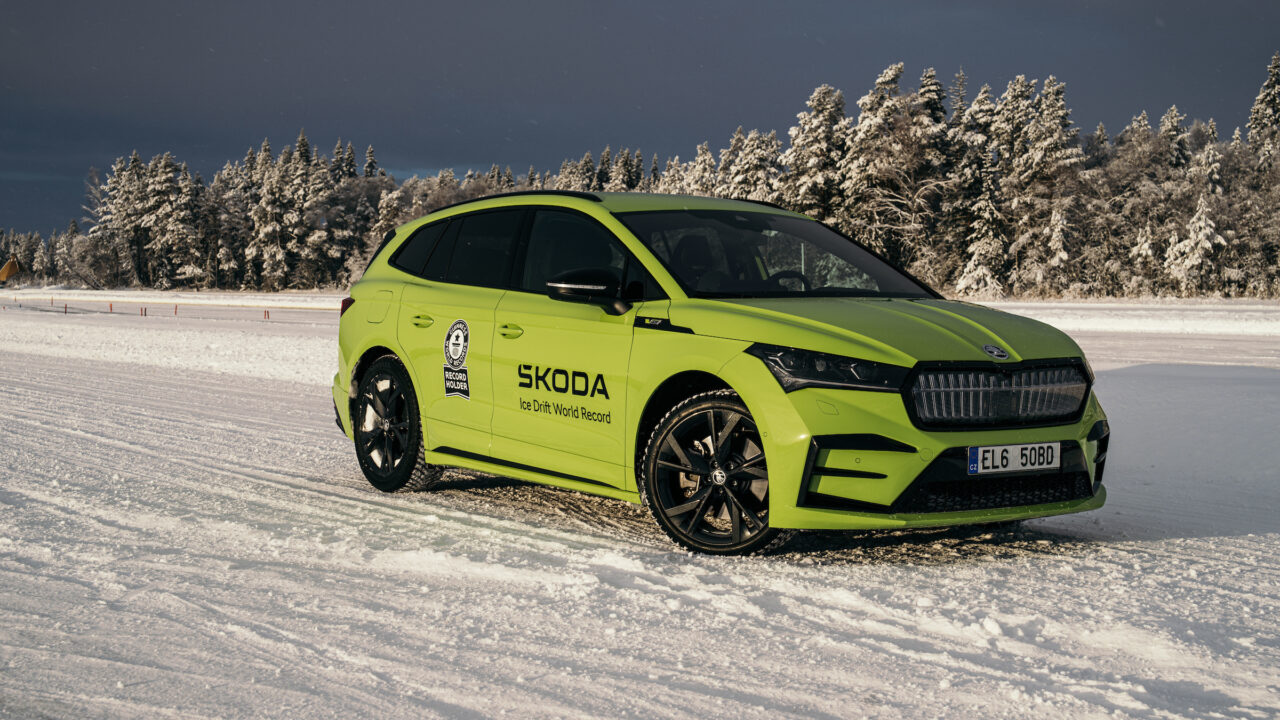 Video: Škoda püstitas jääl driftimise maailmarekordi