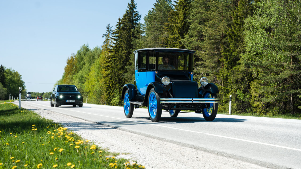 Suur lugu: kui kaugele sõidab 100 aastat vana elektriauto? Meil on nüüd vastus olemas