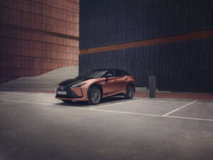 Lexus RZ on Jaapani margi esimene algusest peale elektriautona välja arendatud mudel. (c)Foto: Lexus