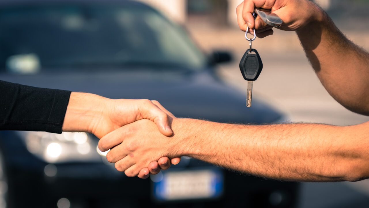 Kummutame müüdi: kas auto müümisel saad ettemakstud kindlustusmakse raha tagasi?
