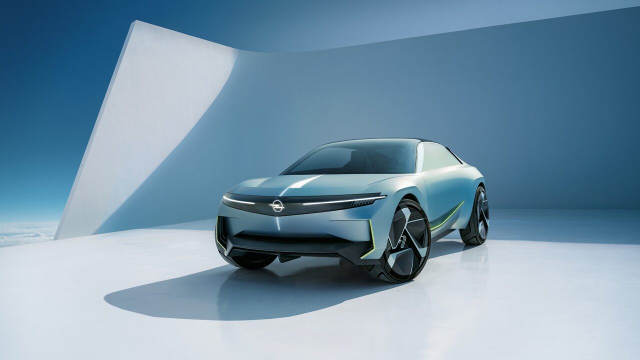 Opeli uus ideeauto Experimental vihjab tulevaste mudelite disainile