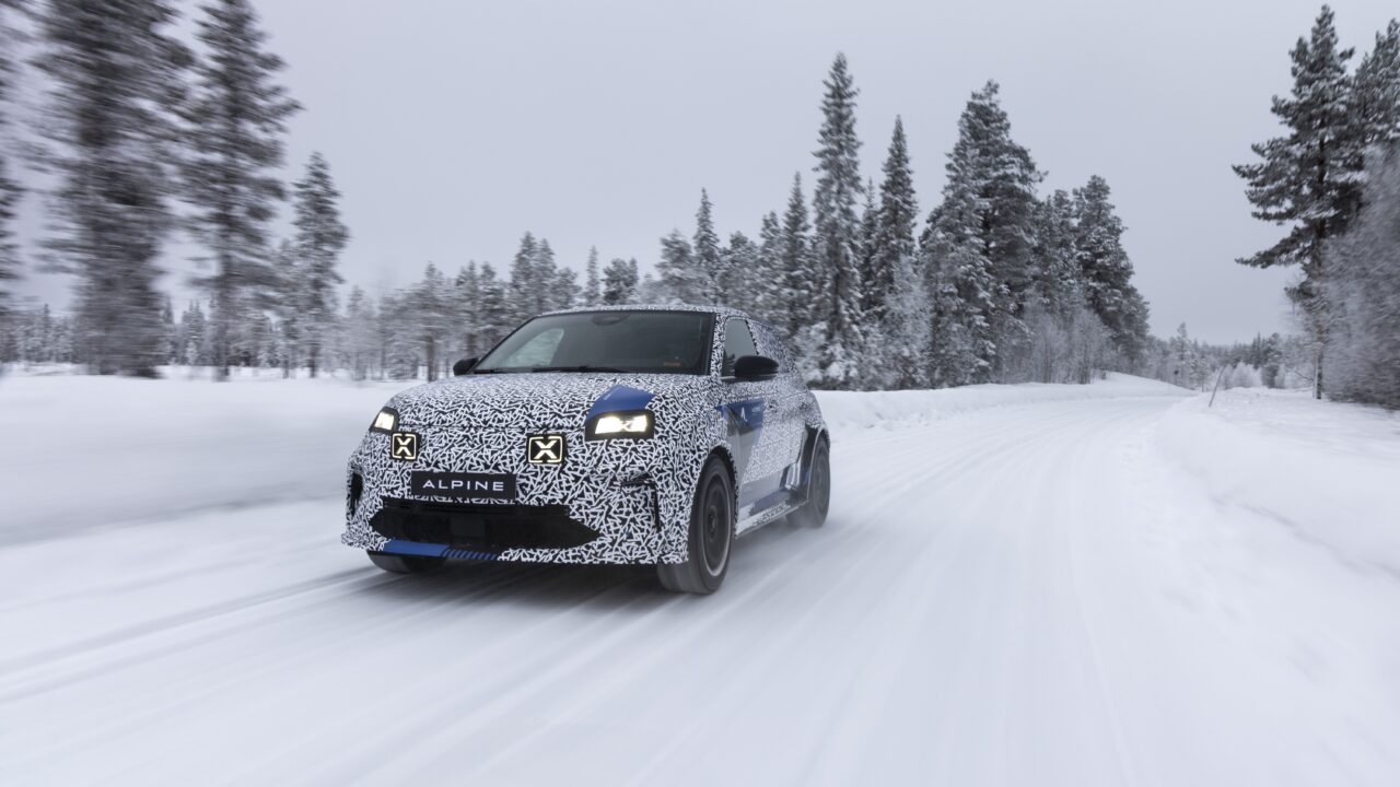 Renault 5 elektriauto baasil saabuv sportlik Alpine A290 testib talve