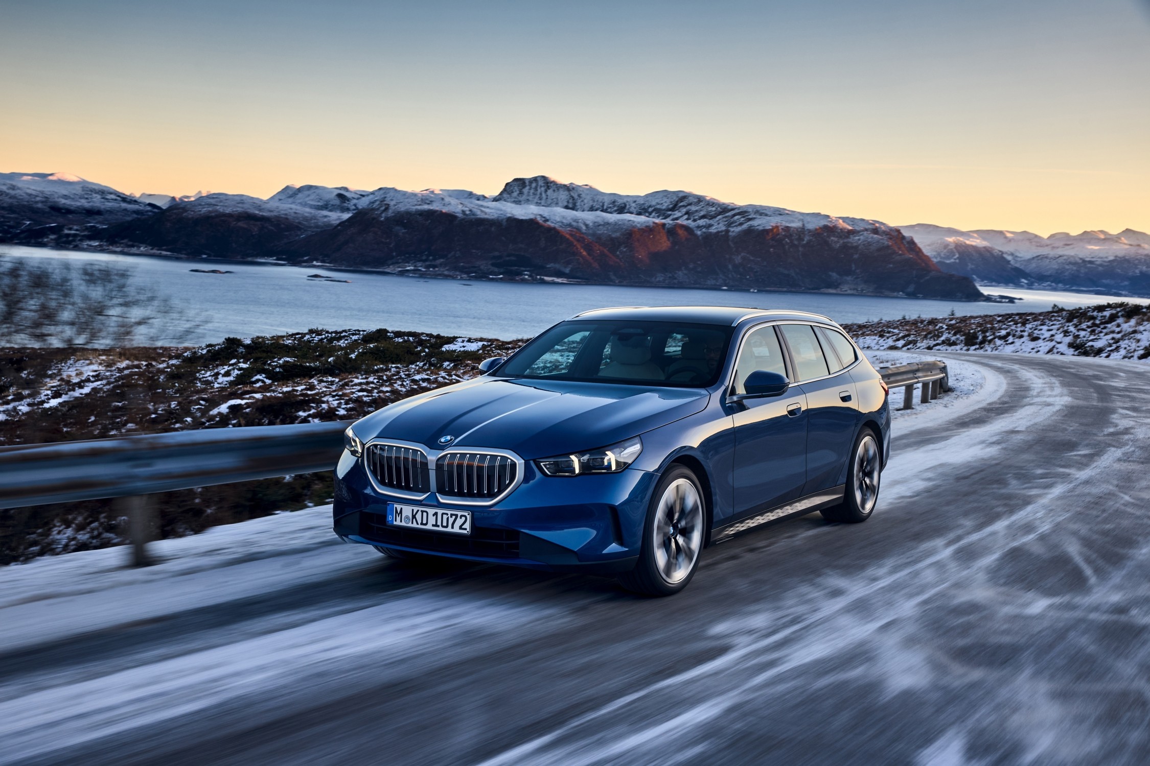 Noul BMW Seria 5 Touring oferă motoare electrice și diesel actualizate
