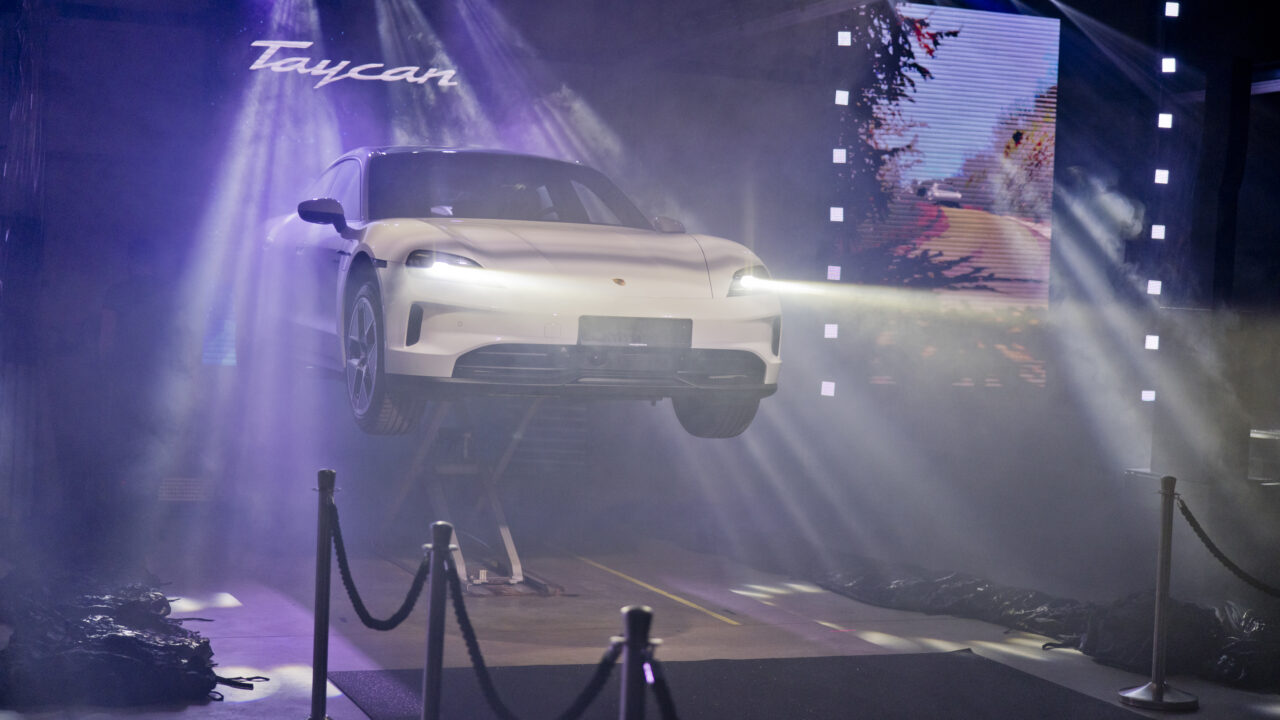 Pildid ja video: Eestis esitleti suurejooneliselt uut Porsche Taycani thumbnail
